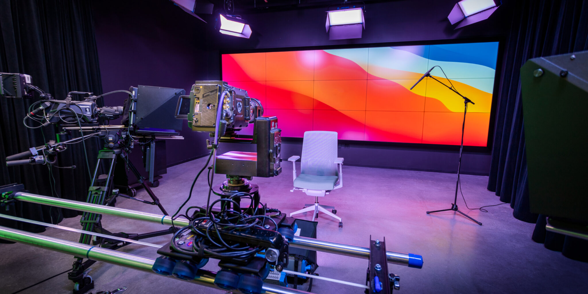 Install State of the Art Broadcast Systems in your company Ford AV