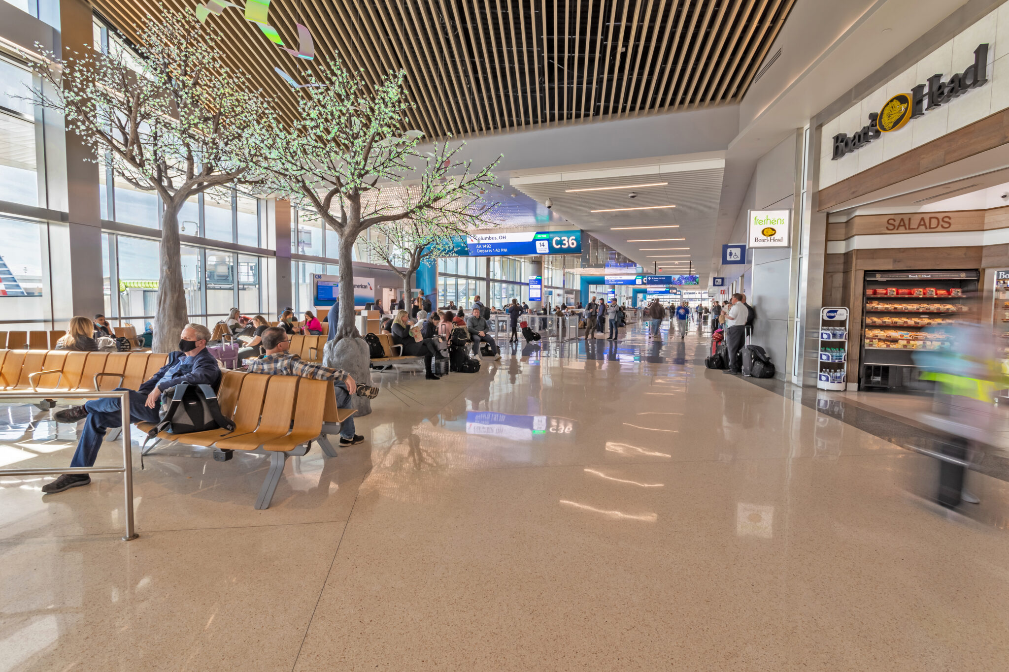 DFW International Airport Ford AV