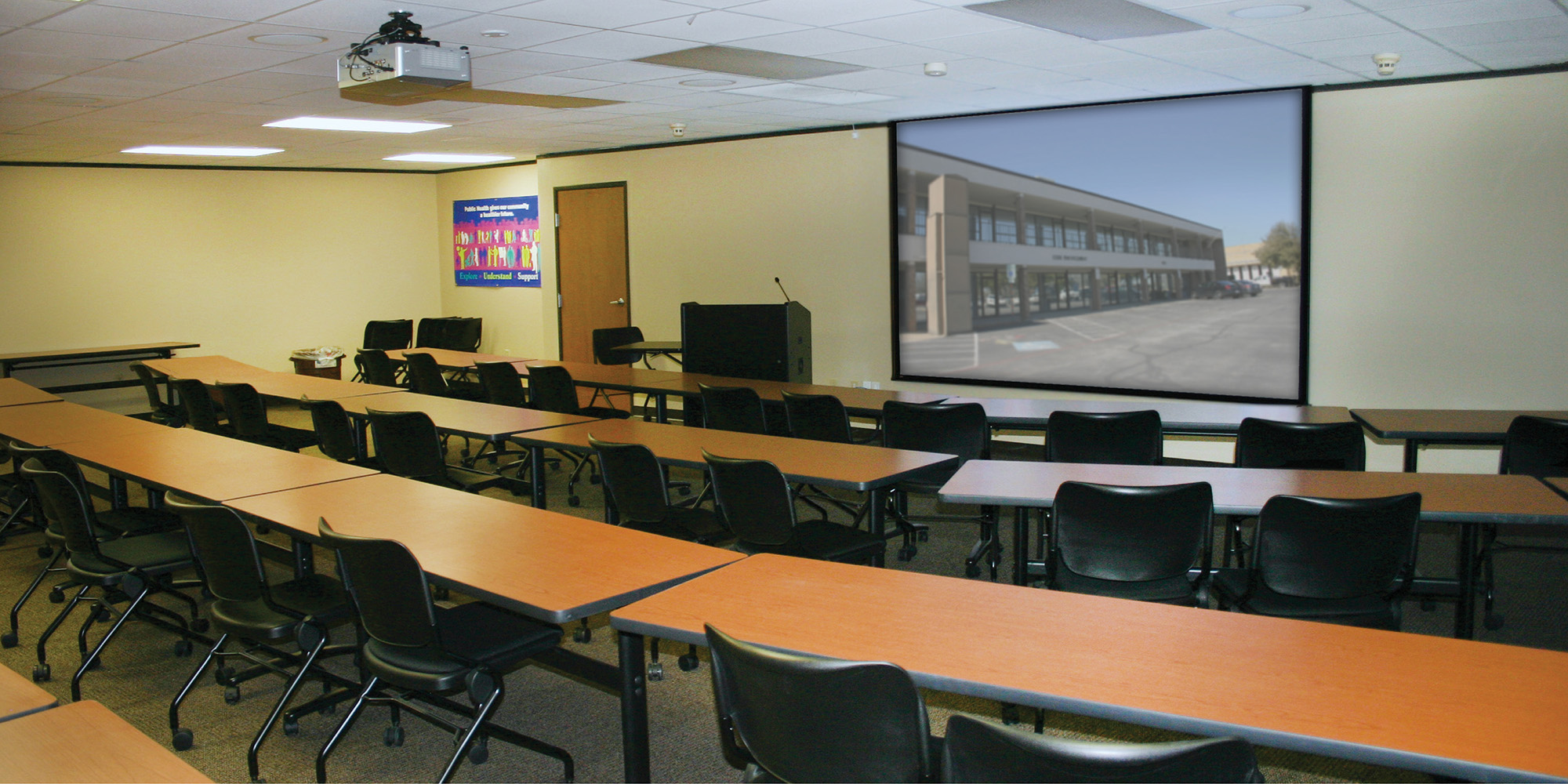 Grand Prairie E.S. Training Room