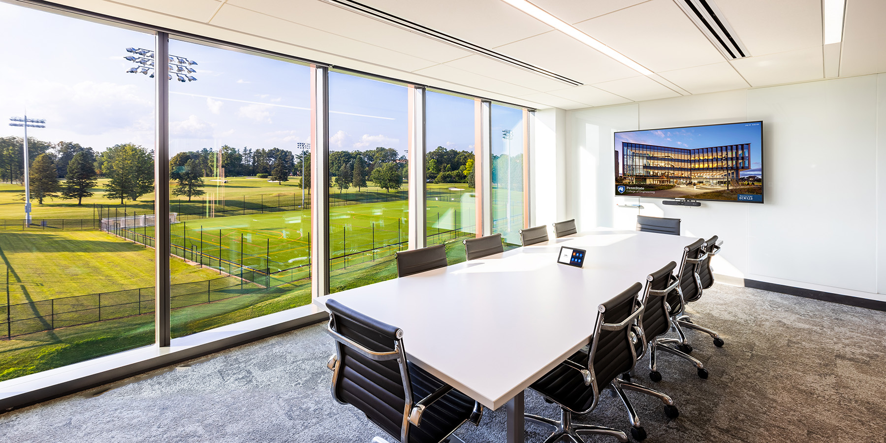 Academic collaboration room with HP/Poly Zoom Rooms technology