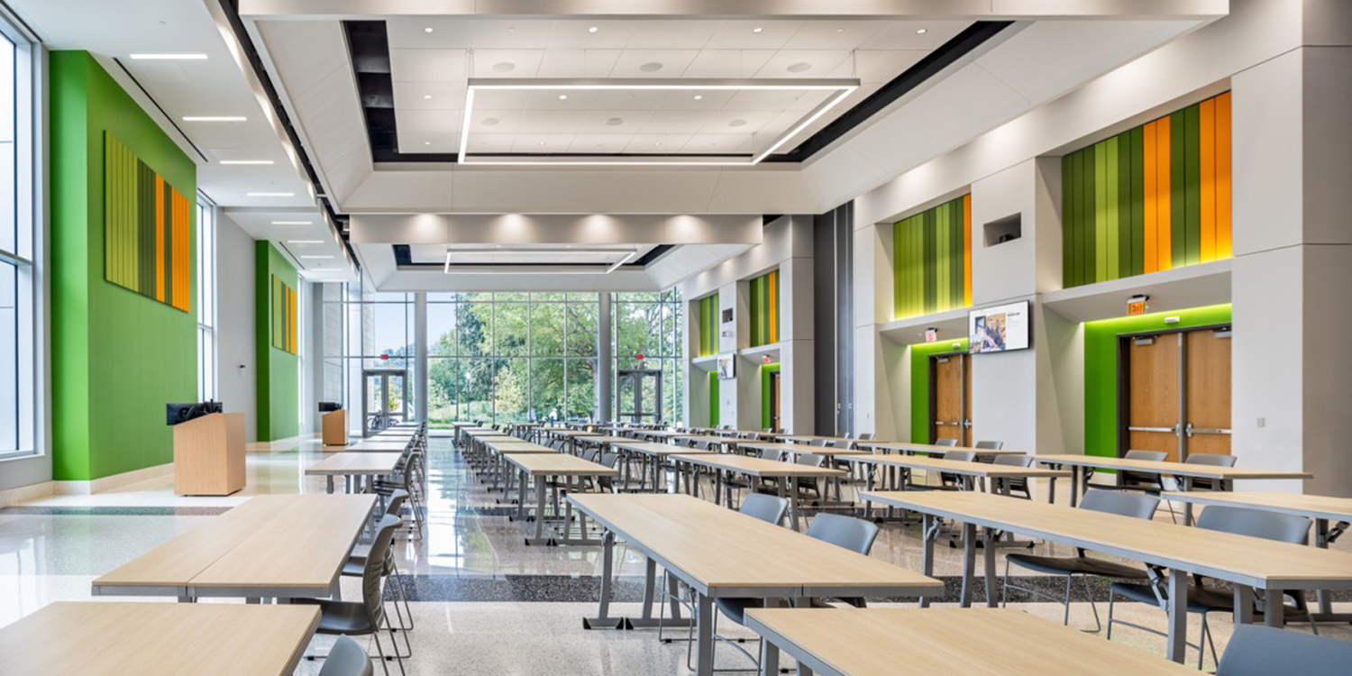 Student collaboration space using wireless AV technology