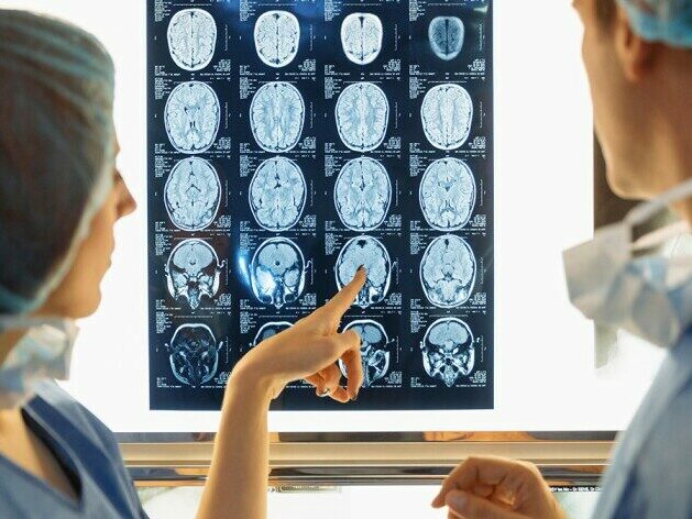 Medical imaging display for accurate diagnosis