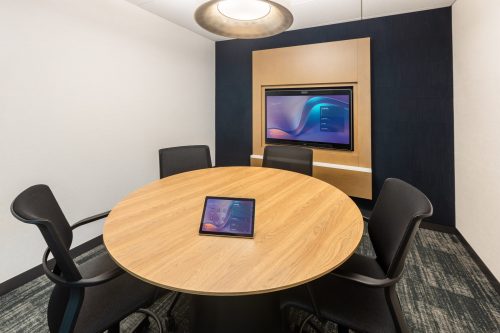 Deloitte University - Huddle Room
